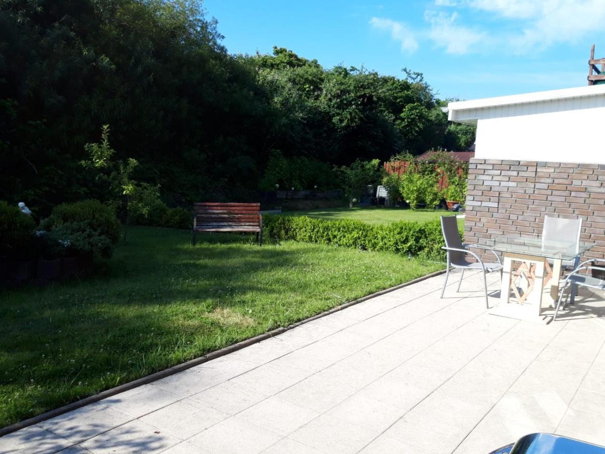 Grüner Garten Wilhelmshaven Exterior foto
